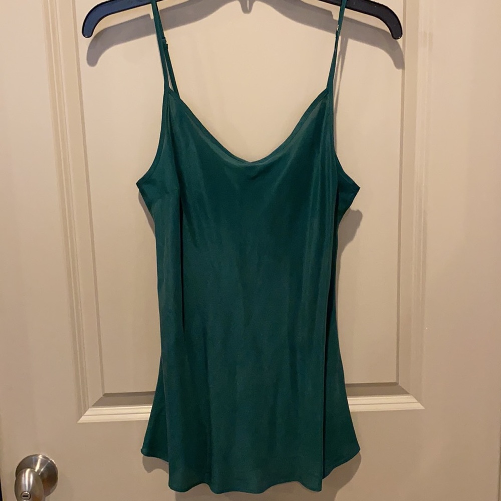 J. crew 💯 silk tank top hunter green size Medium